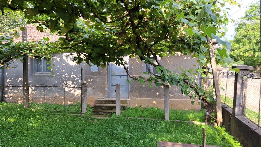 CASĂ DE VÂNZARE LA 2 km de Jibou sat Rona