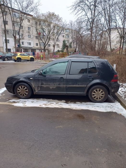 Vând Golf 4 2001