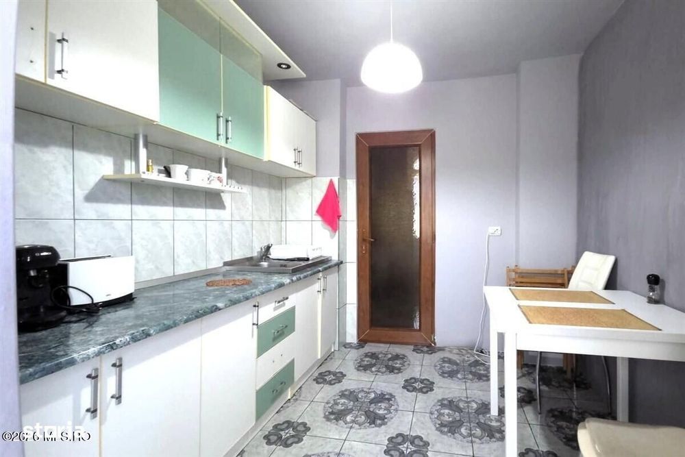 Far - Parc, 2 camere decomandate, 2 balcoane, 56 mp, centrala gaz!