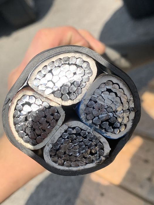 Аввг нг-Лс 4*240