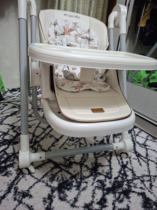 Кресло-стульчик в отличном состоянии