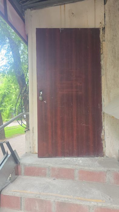 Продам дверь металлическую