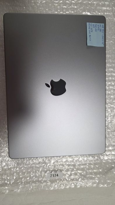 Macbook Pro 14" M1 Pro 2021 impecabil