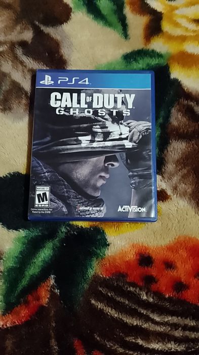 PS 4 slim 500gb aproape nou nu prea l-am folosit