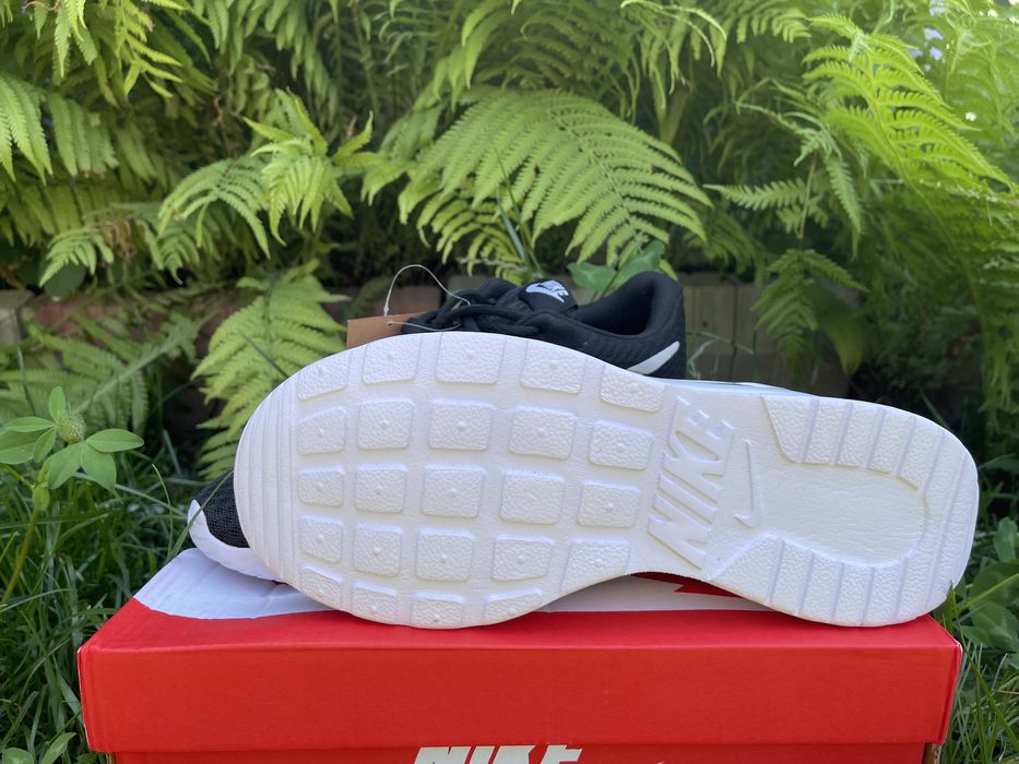 кроссовки Nike Tanjun