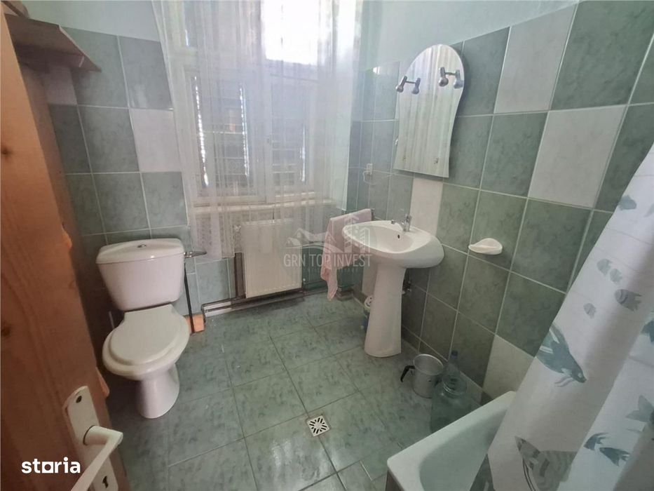 2 Apartamente la casa pivnita garaj in Cisnadie