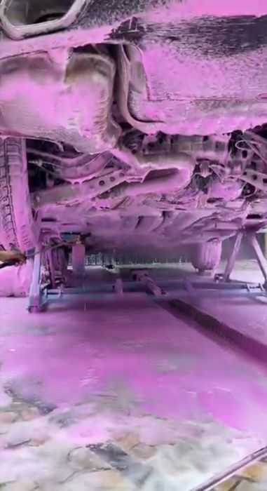 Damkirat moshinani tagini ko'tarib yuvadigan damkirat