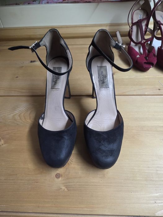 Дамски обувки с токчета. Valentino;Armani, Gucci
