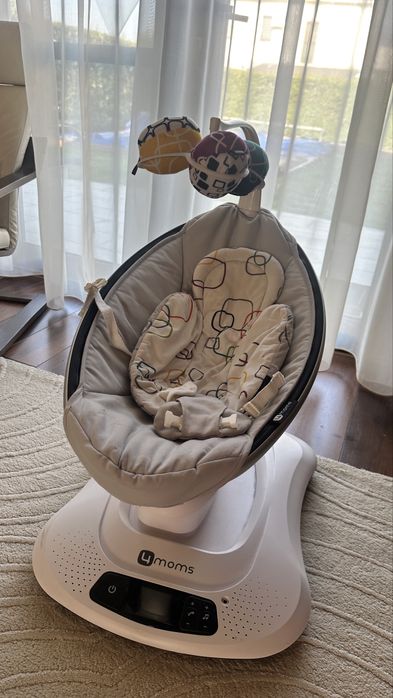 Leagan 4 Moms bebelusi