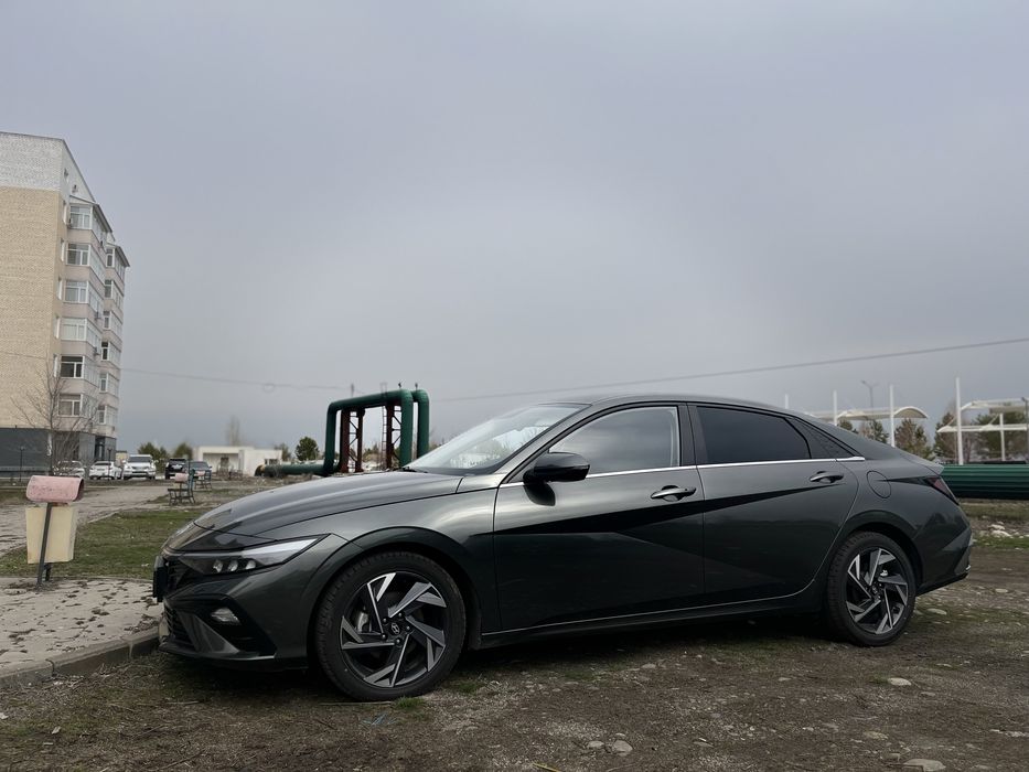 Hyundai Elantra 2023