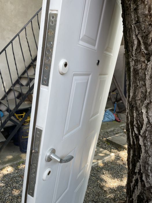 Vand usa metalica alba FARA TOC