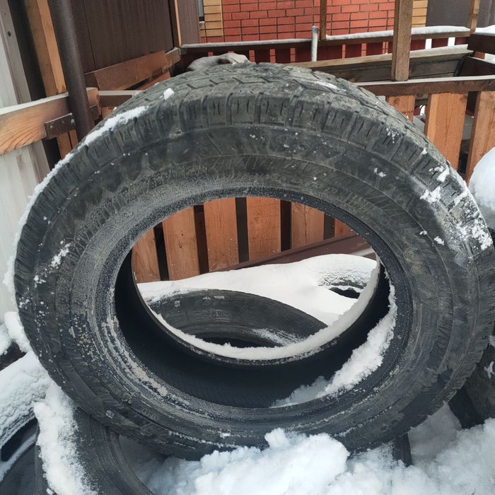 Продам шины зимние на Газель