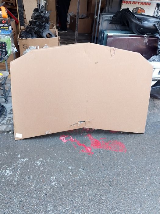 Lada Largus Kapoʻt  sotiladi