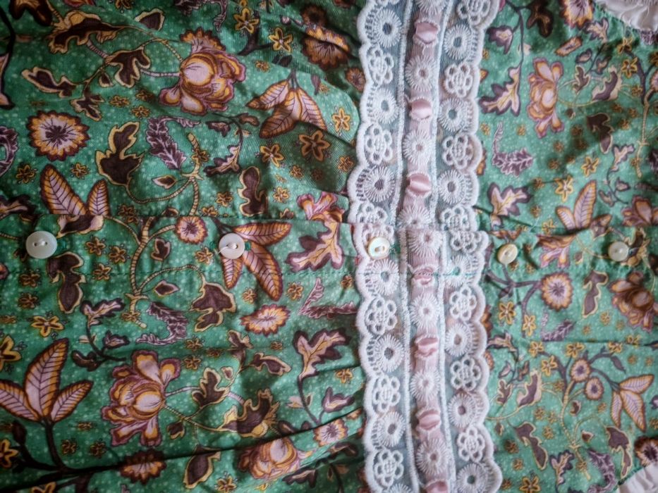 Rochie 7 ani, purtata o data, impecabila.