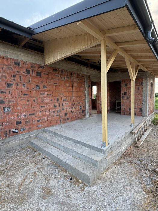 Casa parter, 3 dormitoare, 2 bai, terasa, beci, camera tehnica