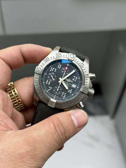 Breitling Avenger Titan
