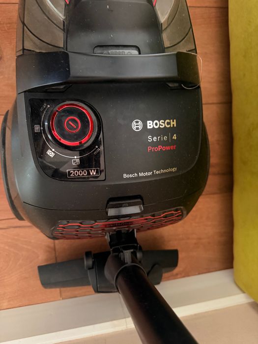 Пылесос BOSCH serie 4, pro power