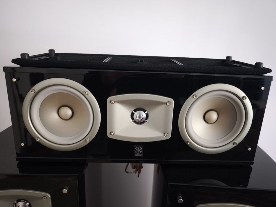Yamaha NS-777, Yamaha NS-C444, NS-G30, Bowers and Wilkins AS2, AVR3806