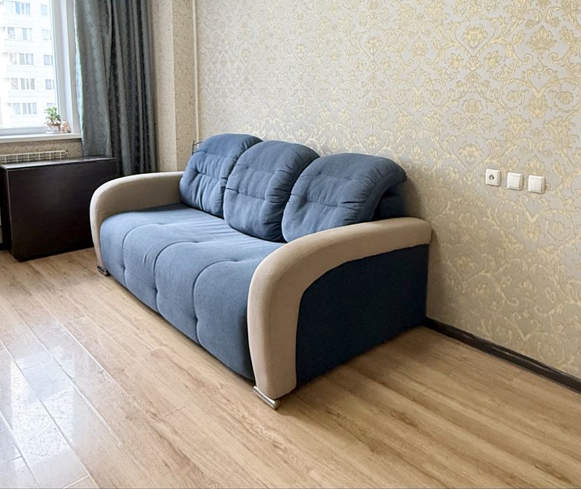 Продам диван и кровать состояние хорошее