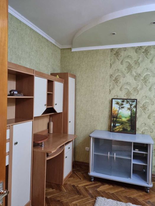 Дава се под наем Едностаен апартамент в София, Фондови жилища - 45 кв.м за 350 € - Снимка #1