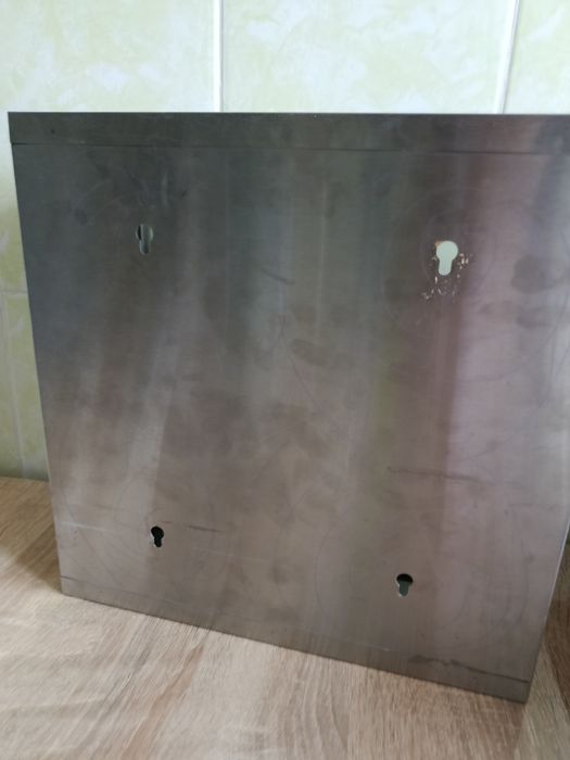 Продам аптечку медицинский шкафчик металлический