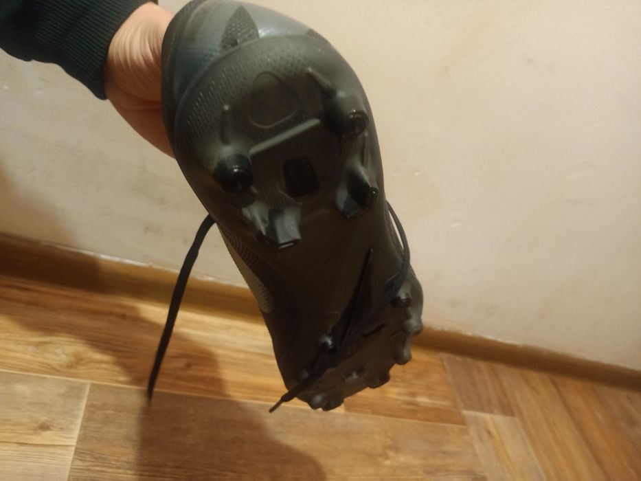 Продам бутсы оригинал