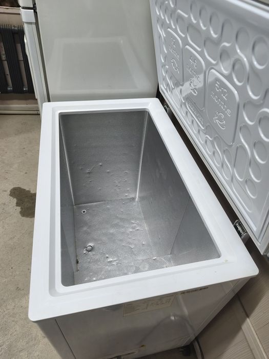 Продам морозильник