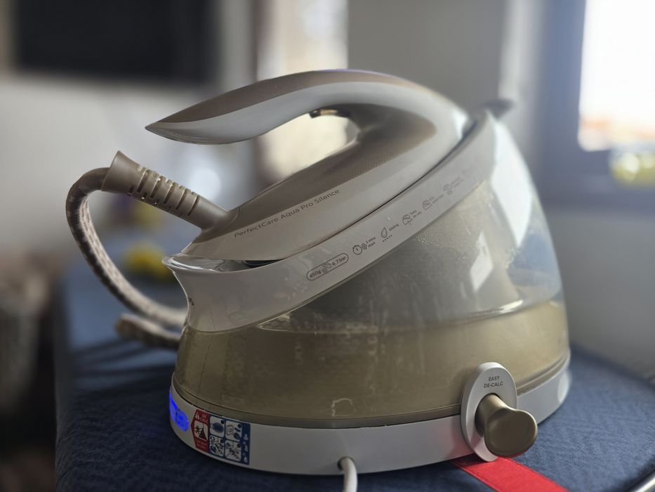 Statie de calcat PHILIPS PerfectCare Aqua Pro GC9410
