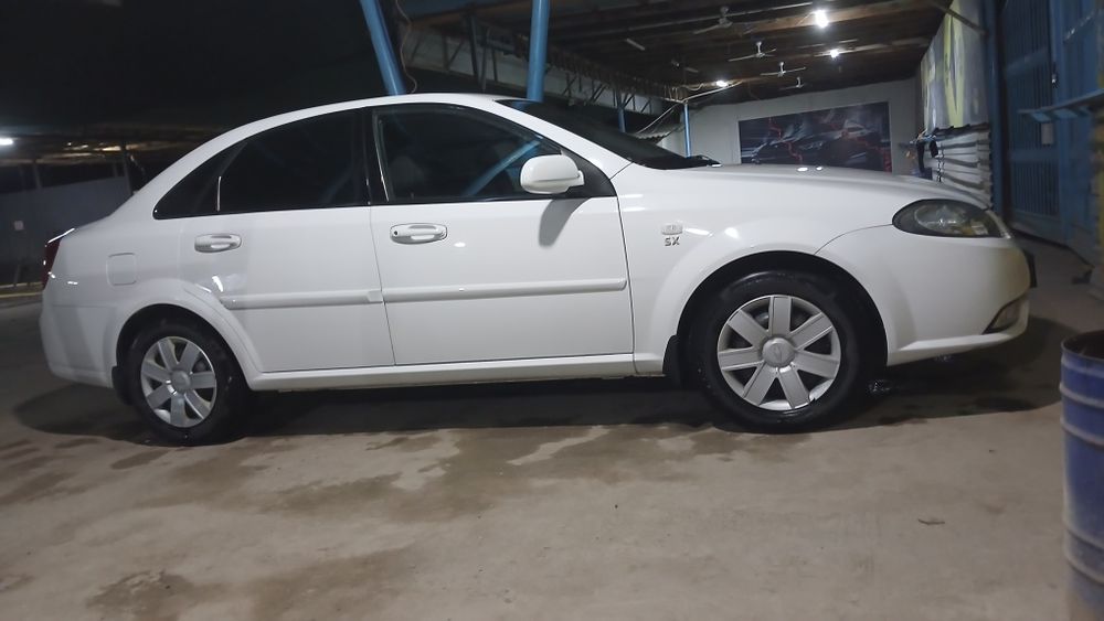 Chevrolet lasetti jentra gentra