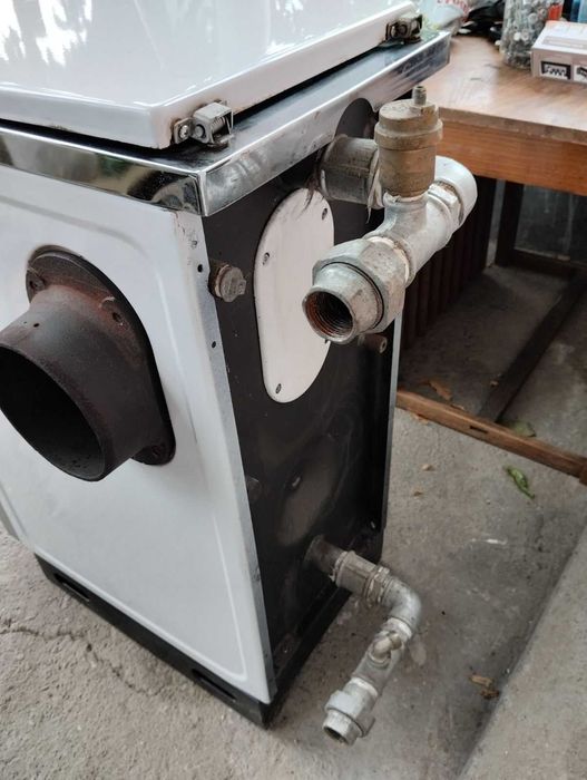 Котел за локално парно отопление на апартамент или етаж от къща