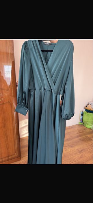 Продается платья