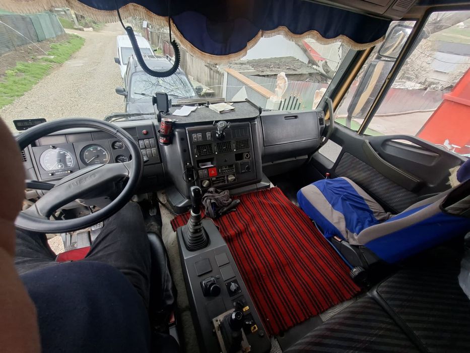 Vand/schimb, auto, utilaje agricole sau vite, oi
