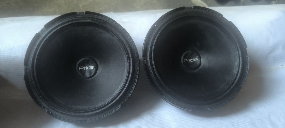 Колонки в машину зад перед