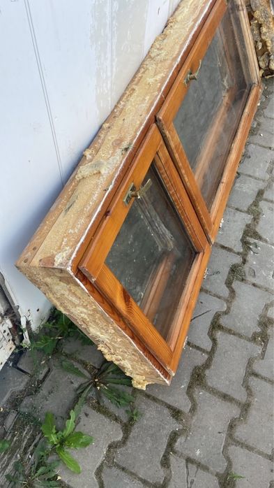 Оконная рама со стеклом