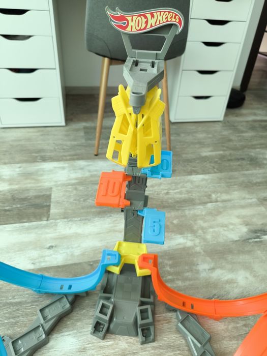 Hot wheels писта