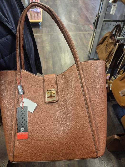 Маркови дамски чанти