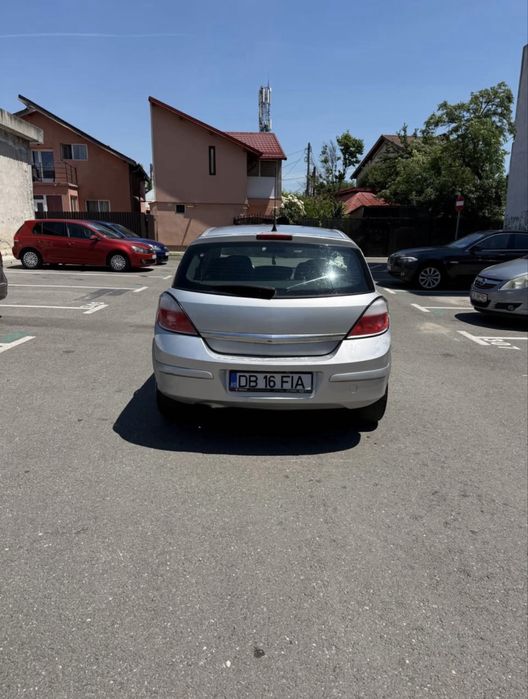 Vând Opel Astra H 1.9D
