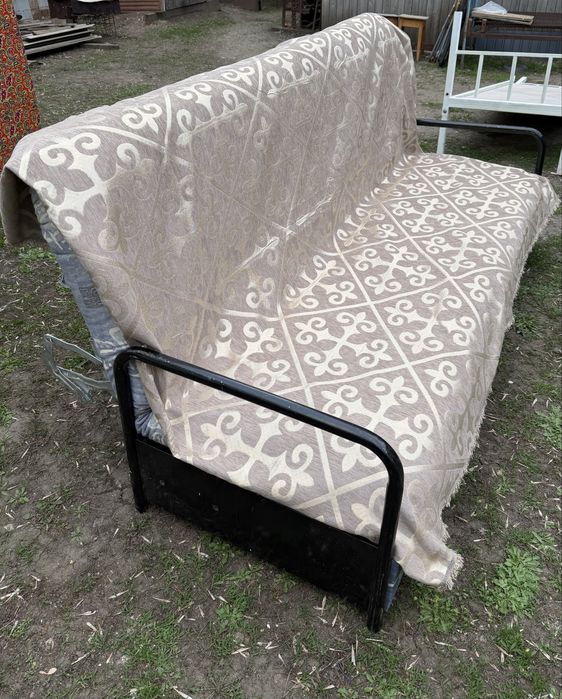 Продам кровать 140*200