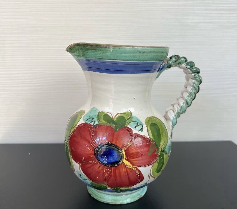 Рисувана керамична ваза
