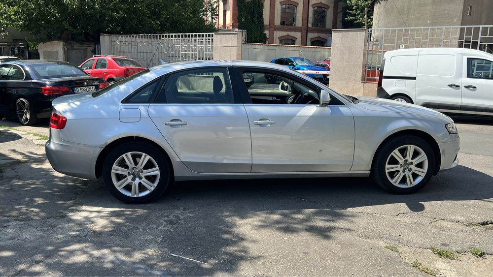 Dezmembrez/Dezmembrari Audi A4 B8 2.0Tdi CAGA 140cp  LX7W