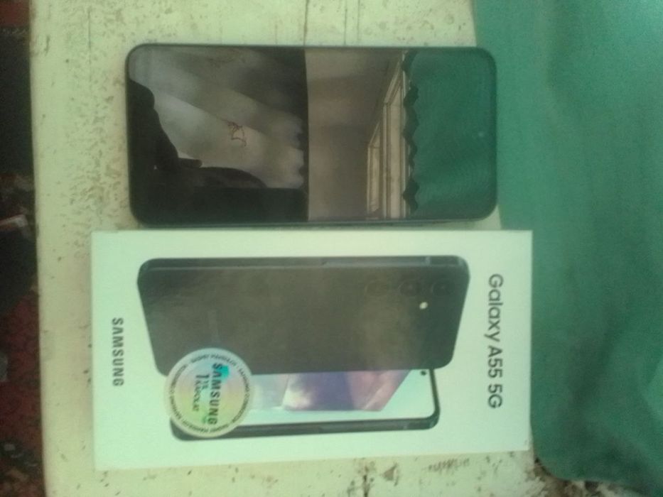Samsung A55 5g 8/128  yangi telefon olinganiga 15 kun buldi hali zudli