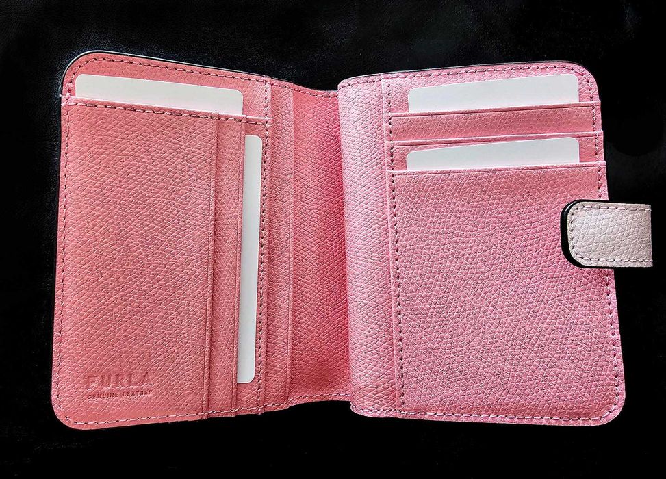 Оригинален дамски нов портфейл FURLA