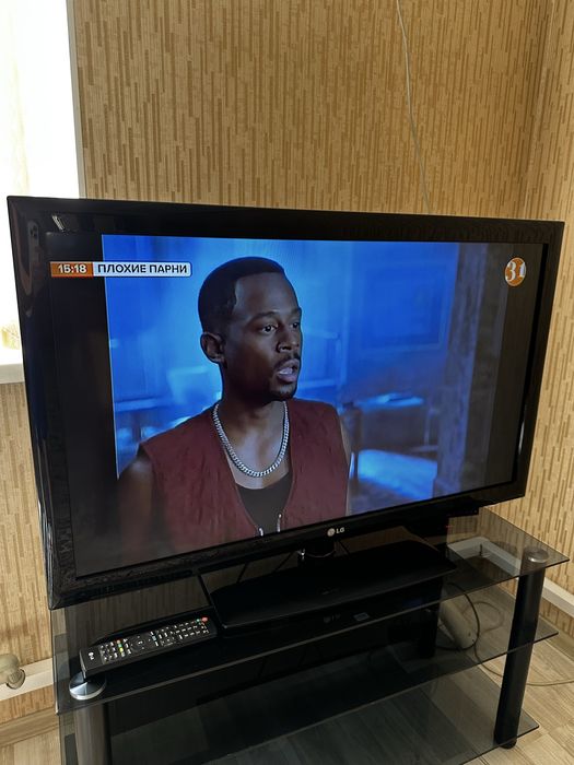 Телевизор LG диагональ 106 см