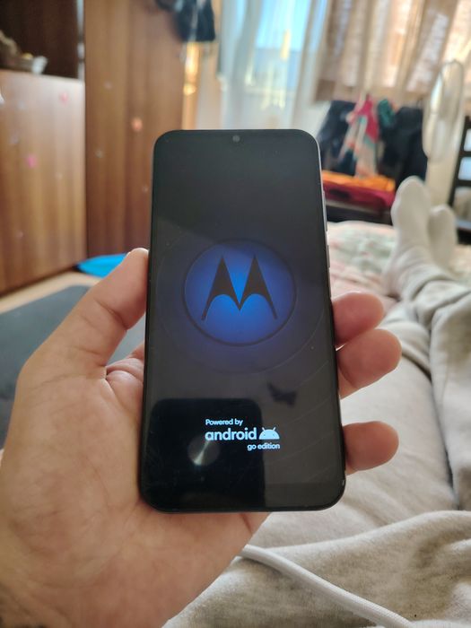 Vând Motorola e6i 32/2 ram