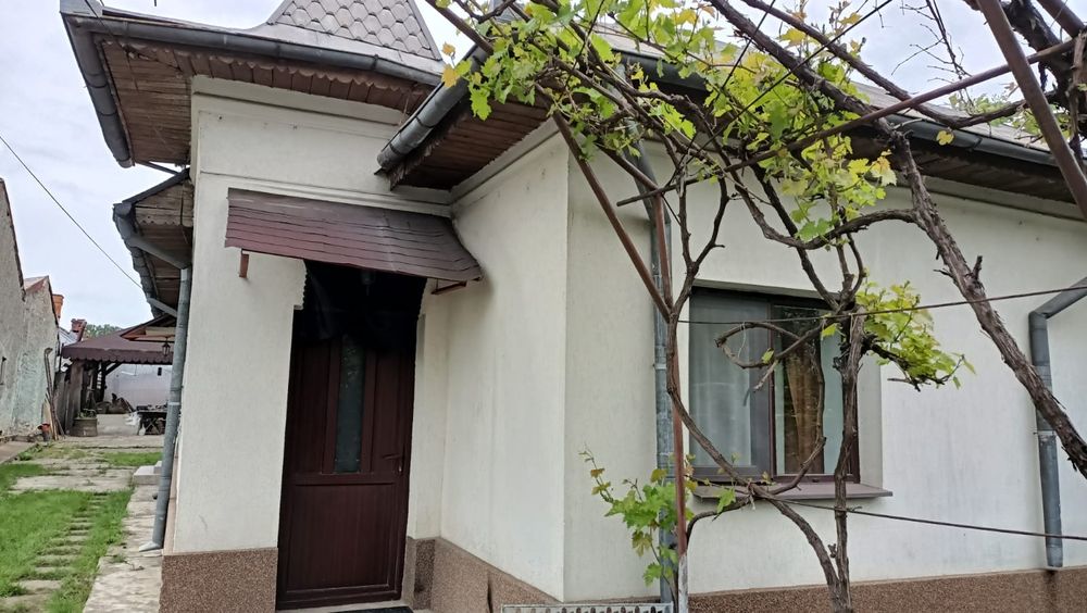 Casa si teren de vânzare central strada N Bălcescu nr 26
