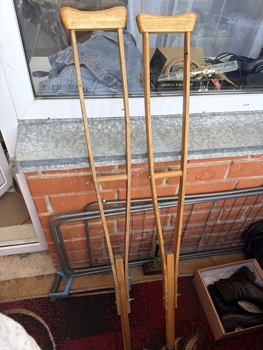 Продам костыли деревянные