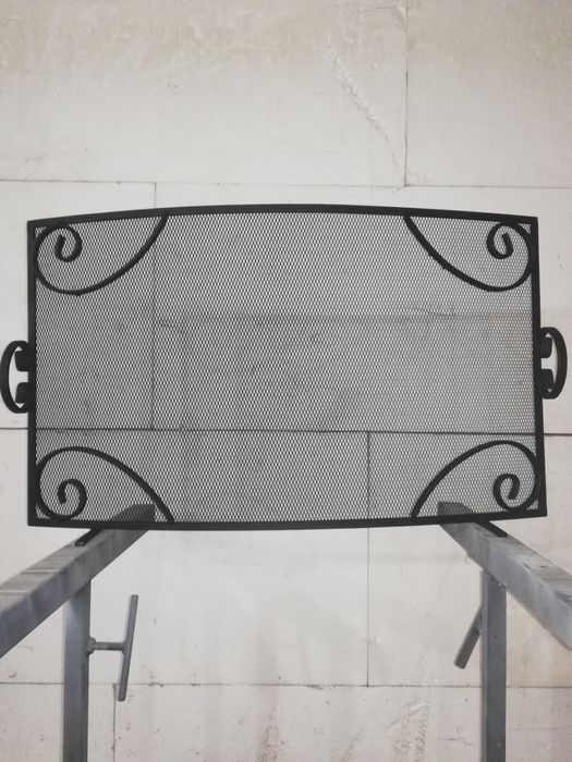 Решетка за камина