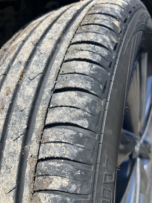 Продам резину на 18