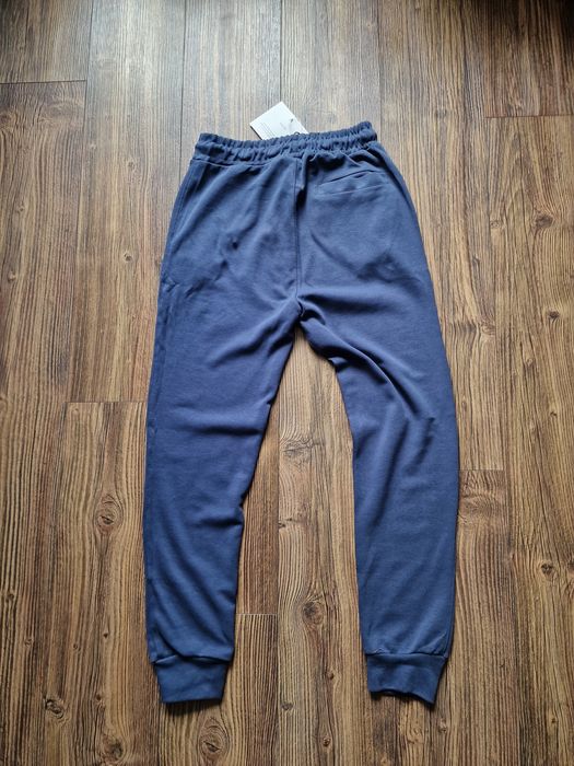 Страхотно мъжко спортно долнище HUGO BOSS , размер S ново с етикет