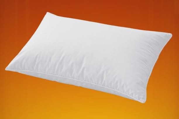 Нови, стандартни, бели възглавници от производител.40/60см